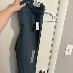 Old Navy Pixie Pants Size 10 in grey-green color